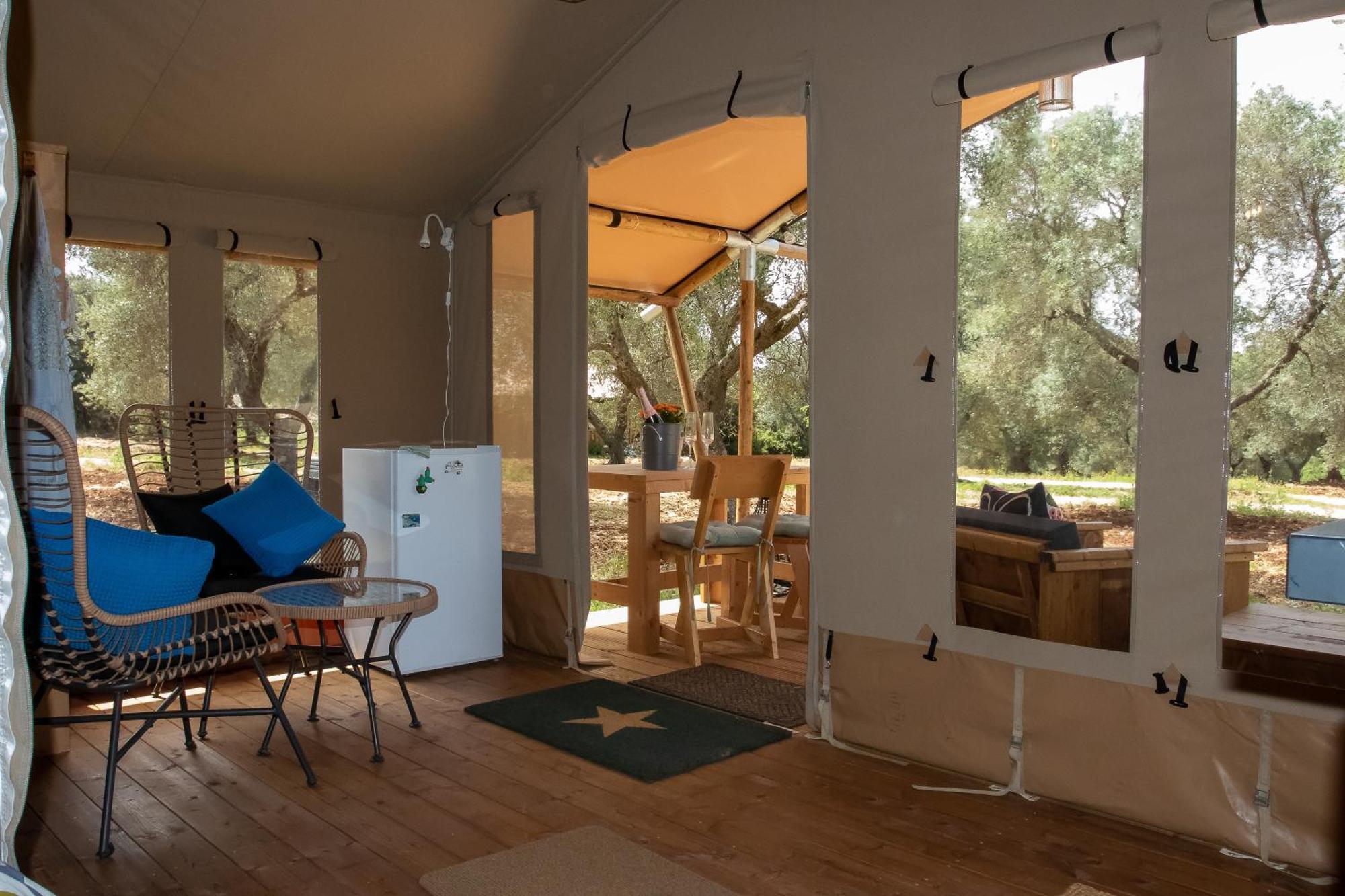 Domus Olea Glamping Ξενοδοχείο Ceglie Messapica Εξωτερικό φωτογραφία