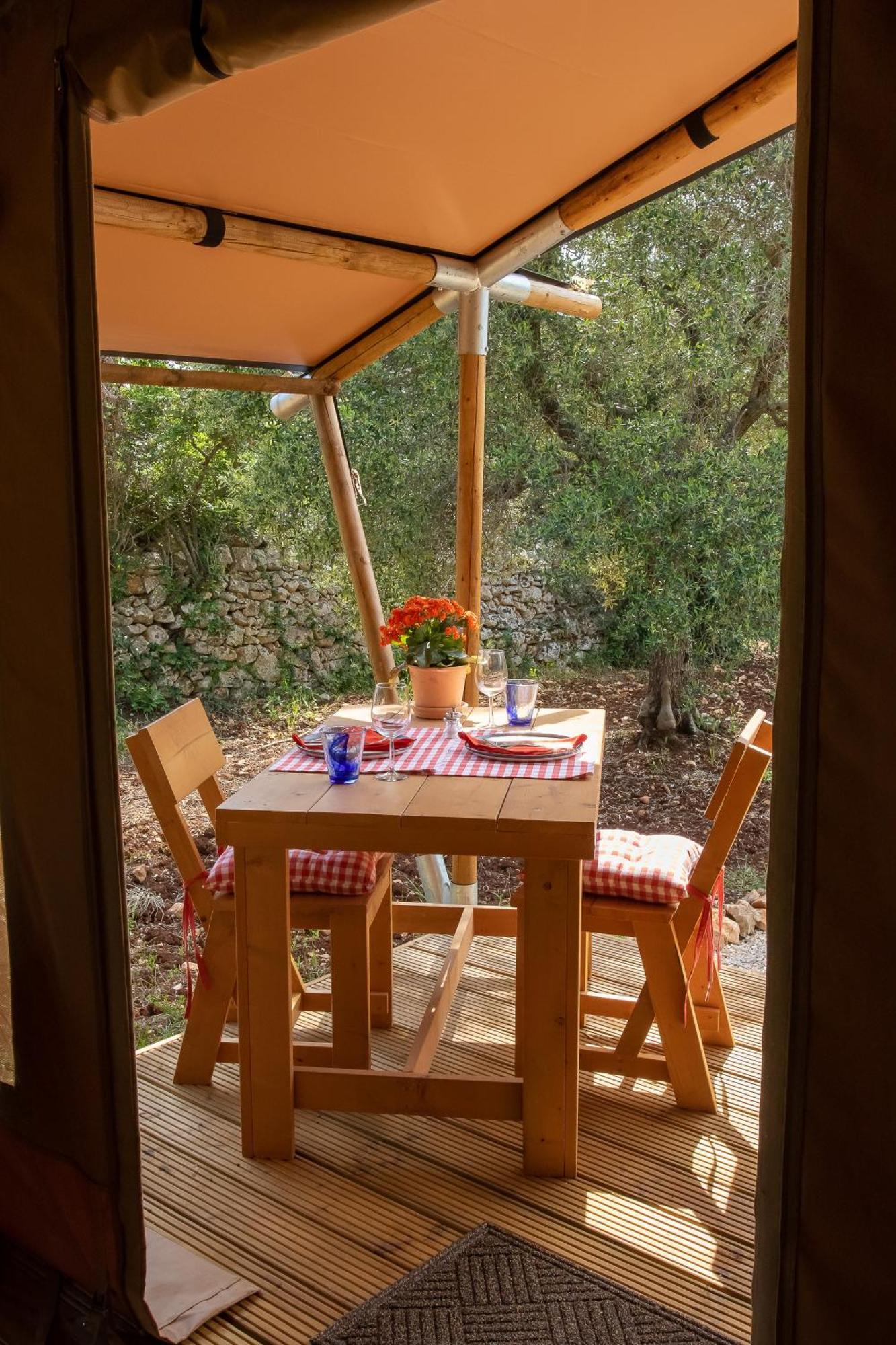 Domus Olea Glamping Ξενοδοχείο Ceglie Messapica Εξωτερικό φωτογραφία