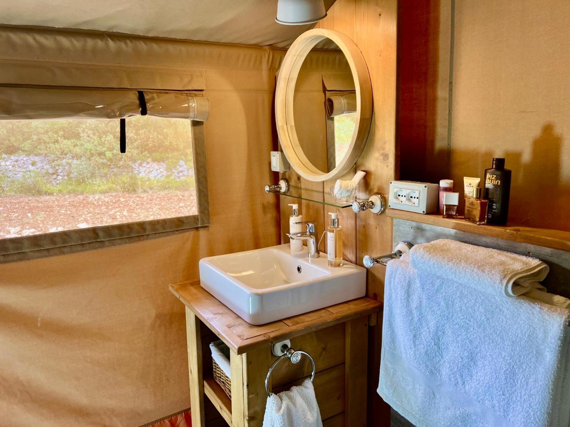 Domus Olea Glamping Ξενοδοχείο Ceglie Messapica Εξωτερικό φωτογραφία